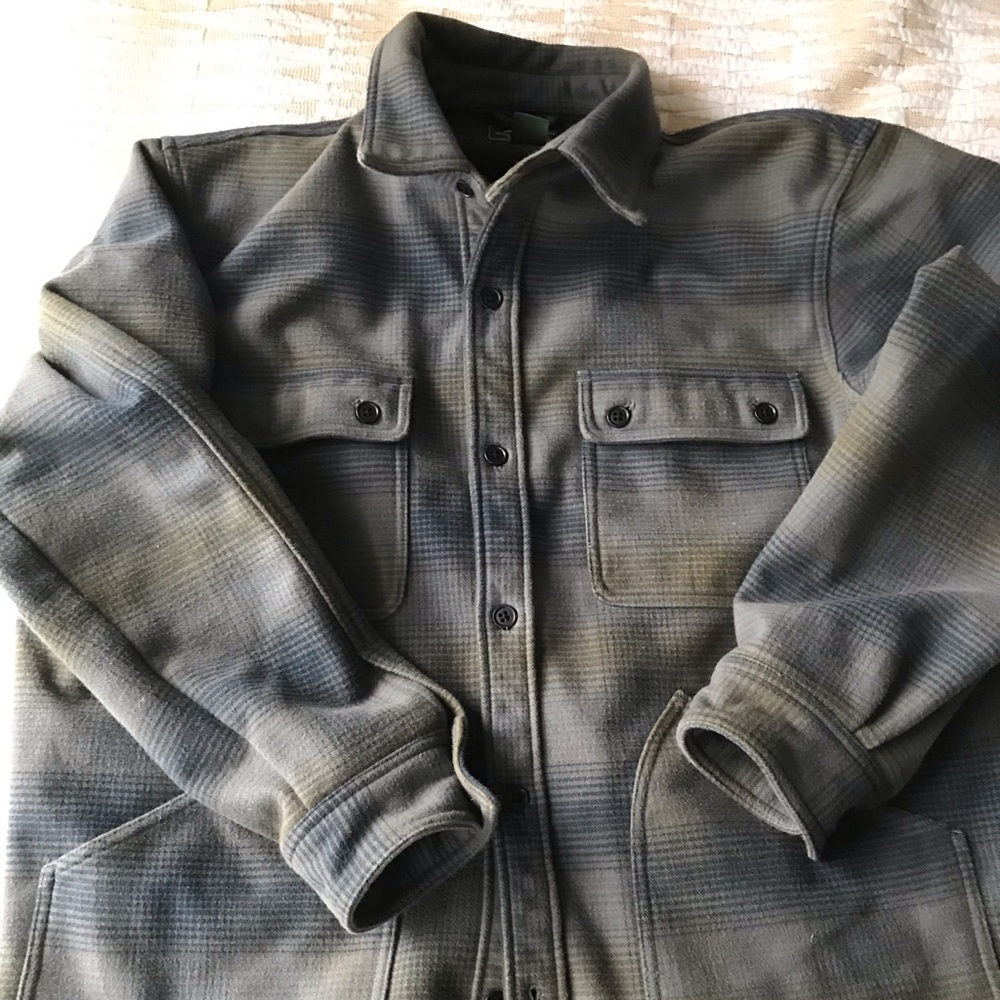 Vintage Woolrich Men’s Plaid Flannel Shirt-jacket